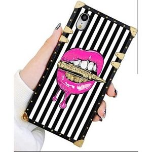 Bonoma Luxury Case Striped Lips Pink Gold iPhone XR